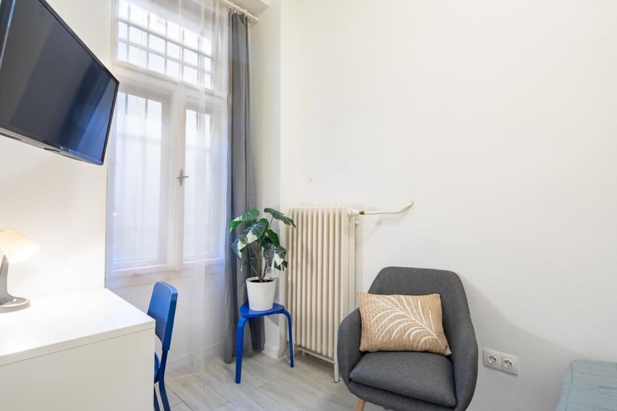 Central Room For Solo Traveller Budapest Exteriör bild