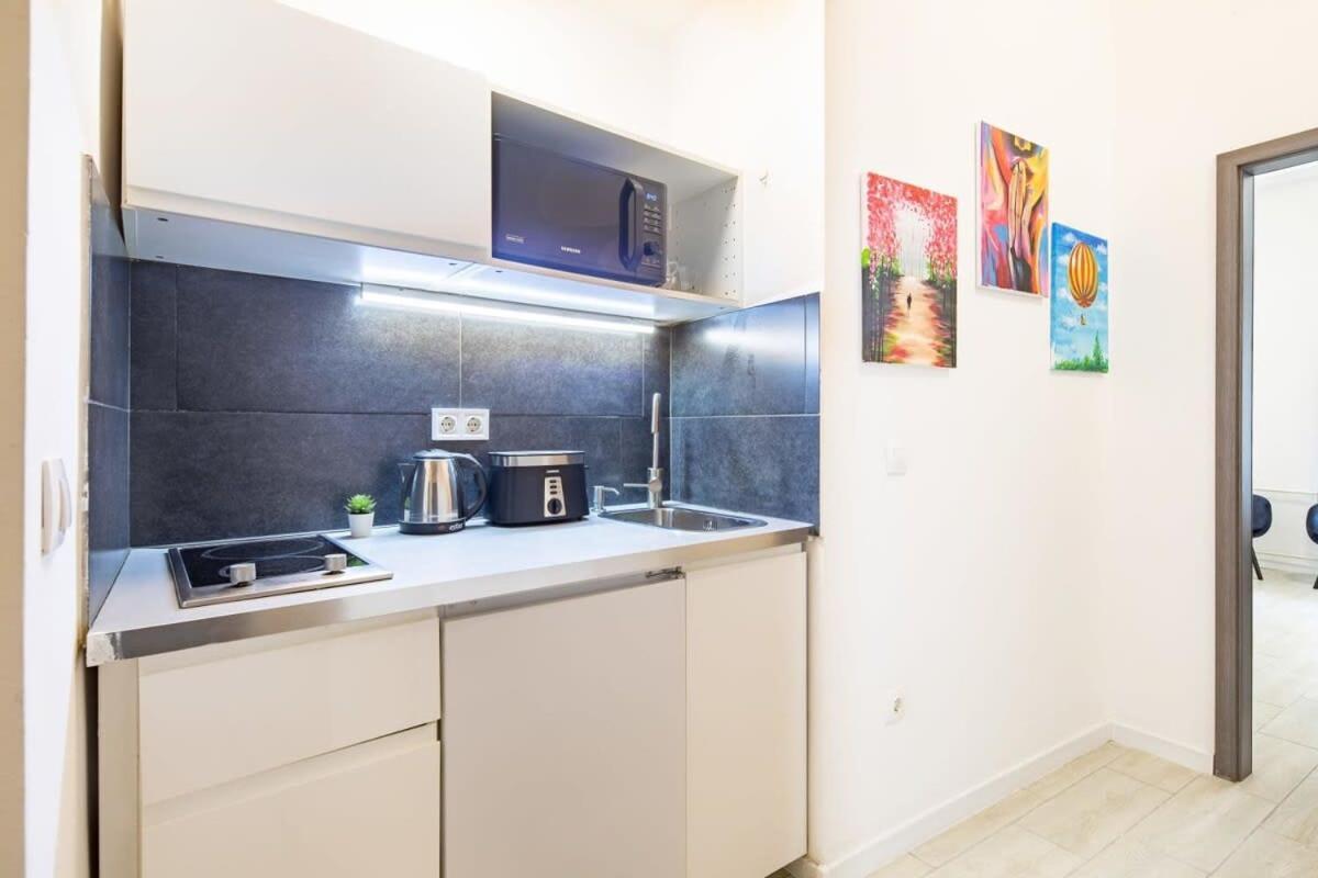 Central Room For Solo Traveller Budapest Exteriör bild
