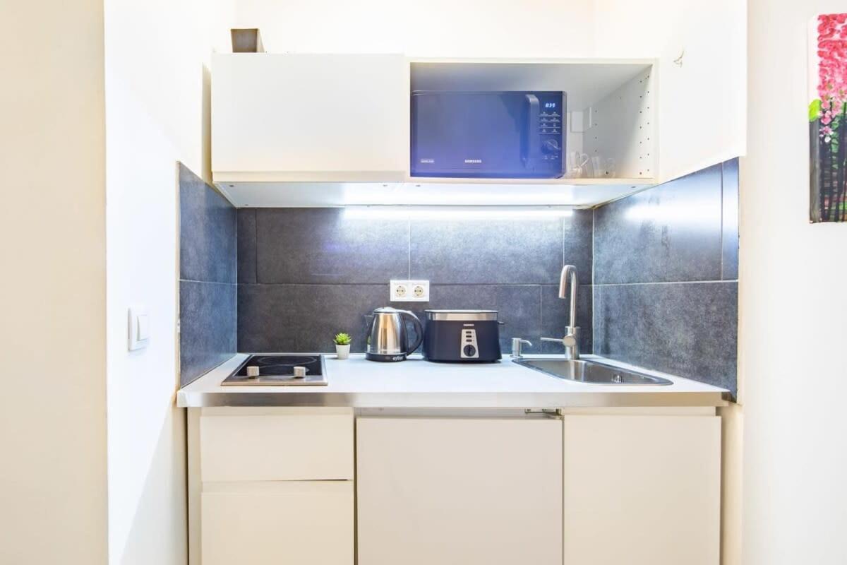 Central Room For Solo Traveller Budapest Exteriör bild